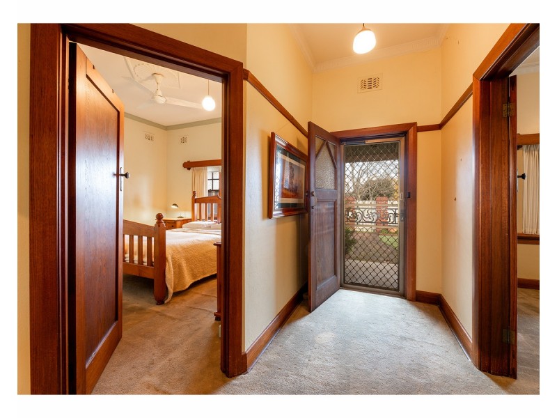 404 Tribune Street, Albury NSW 2640