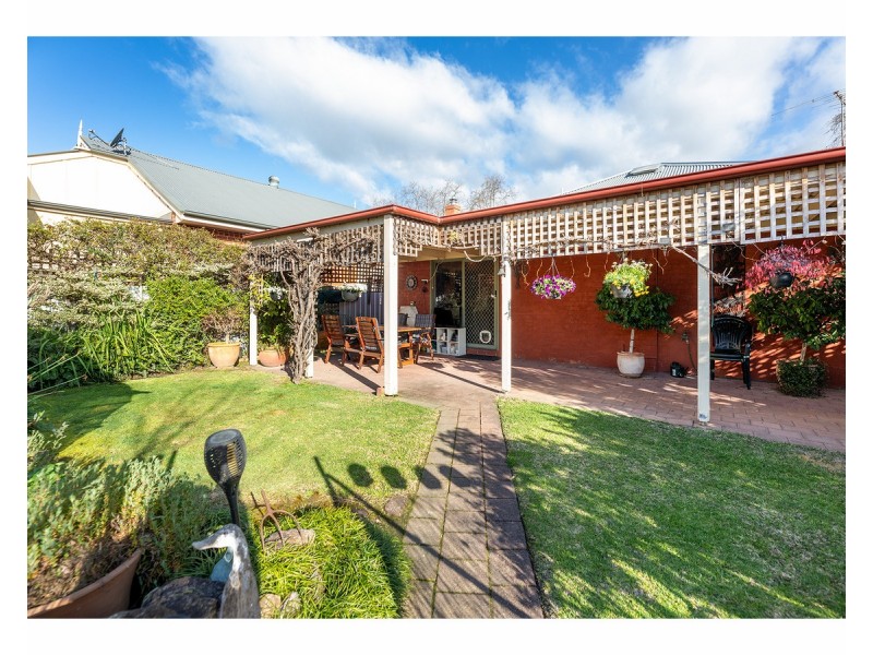 404 Tribune Street, Albury NSW 2640