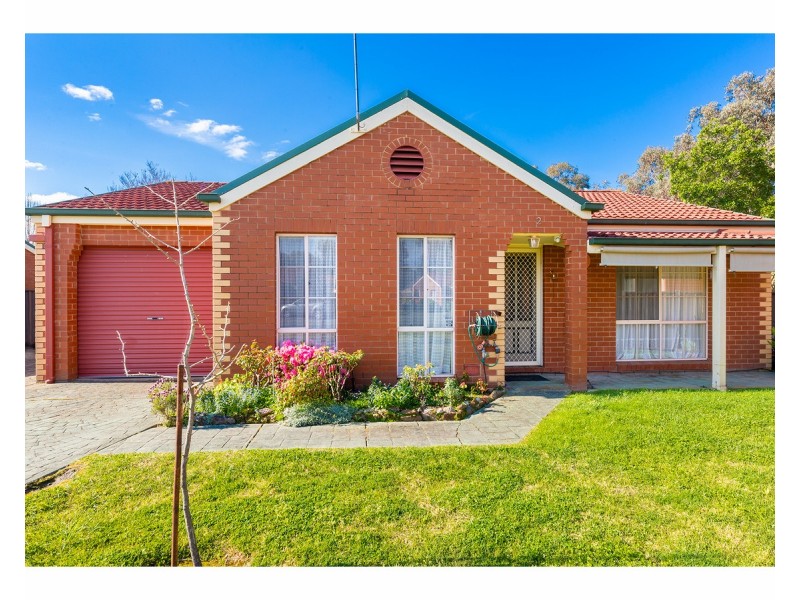 2/14 Graetz Court, Lavington NSW 2641