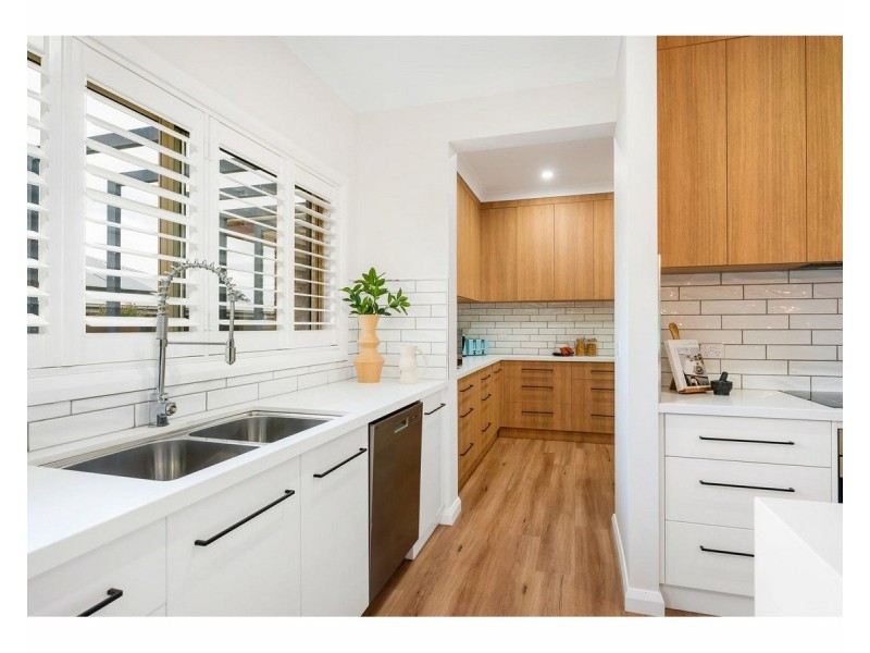 22 Macarthur Street, Lavington NSW 2641