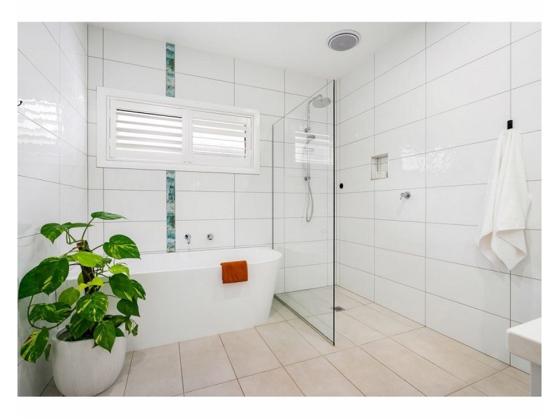 22 Macarthur Street, Lavington NSW 2641