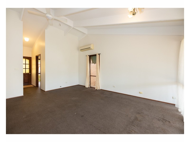 33/588 Oliver Street, Lavington NSW 2641