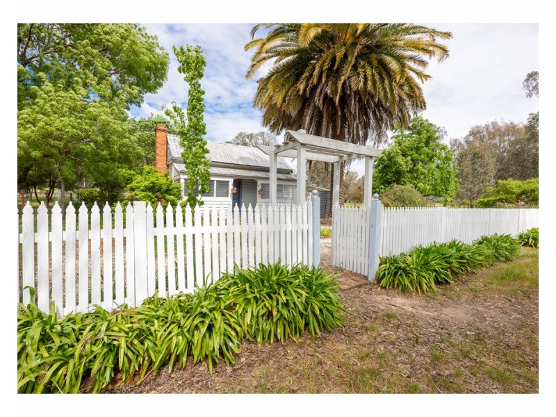 54 Sweetwater Road, Mullengandra NSW 2644