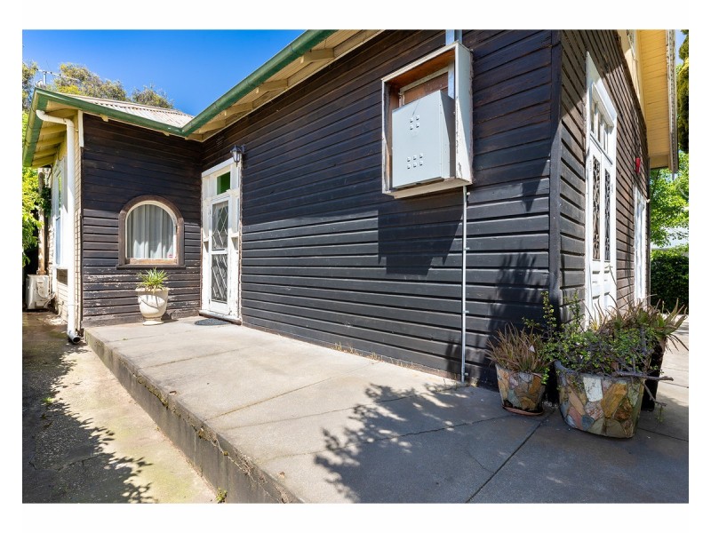 390 Olive Street, South Albury NSW 2640
