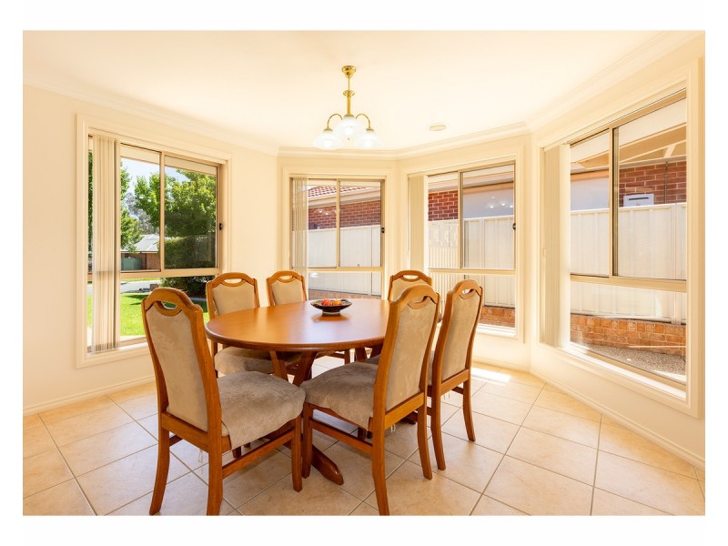 33 Winnell Court, Thurgoona NSW 2640