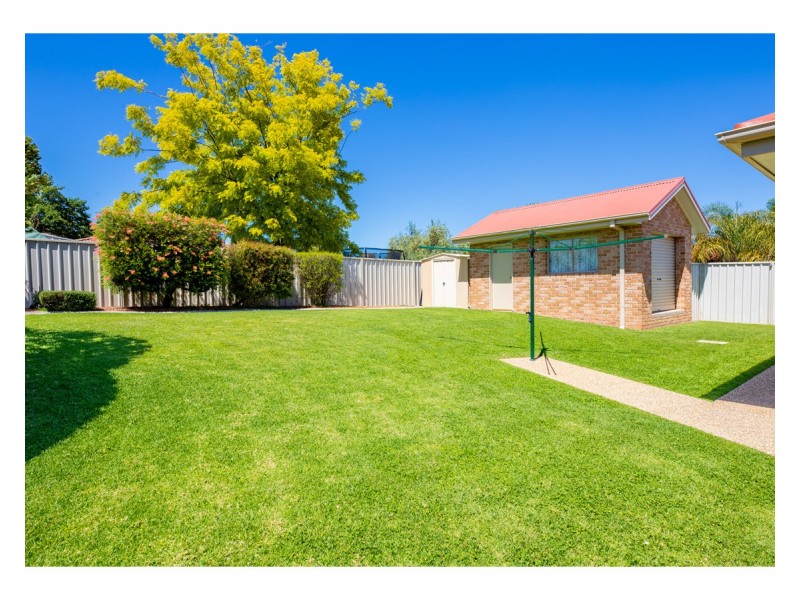33 Winnell Court, Thurgoona NSW 2640