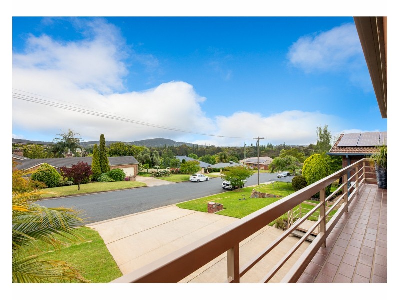 405 Halehaven Crescent, Lavington NSW 2641