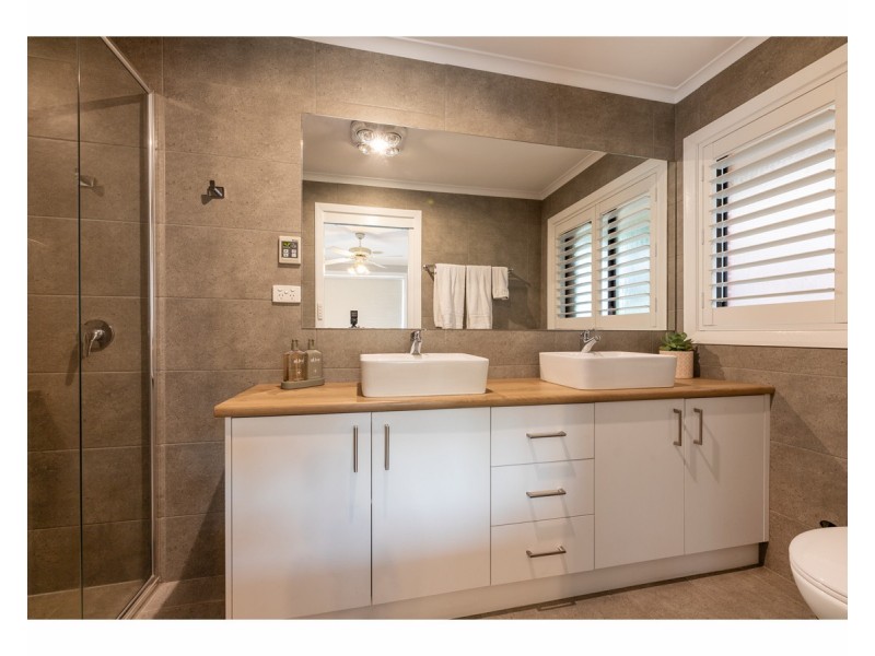 405 Halehaven Crescent, Lavington NSW 2641