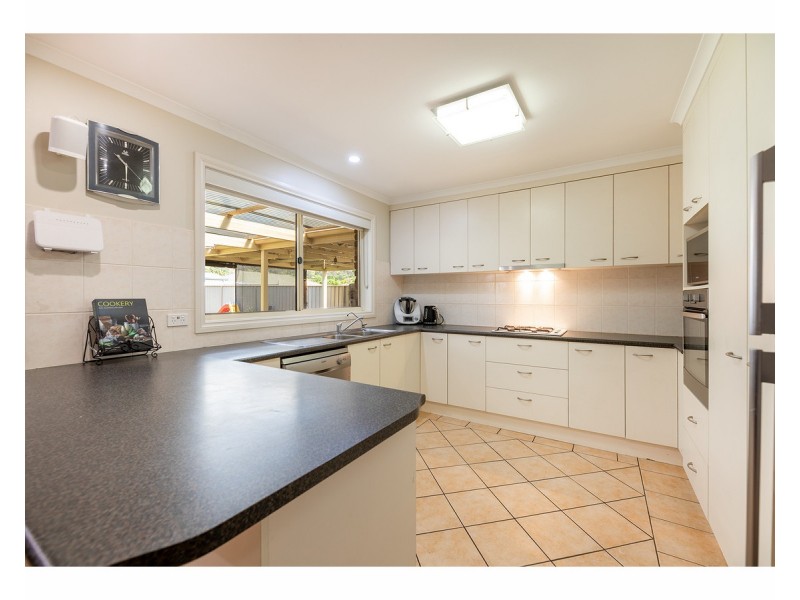 24 Fairbairn Street, Glenroy NSW 2640