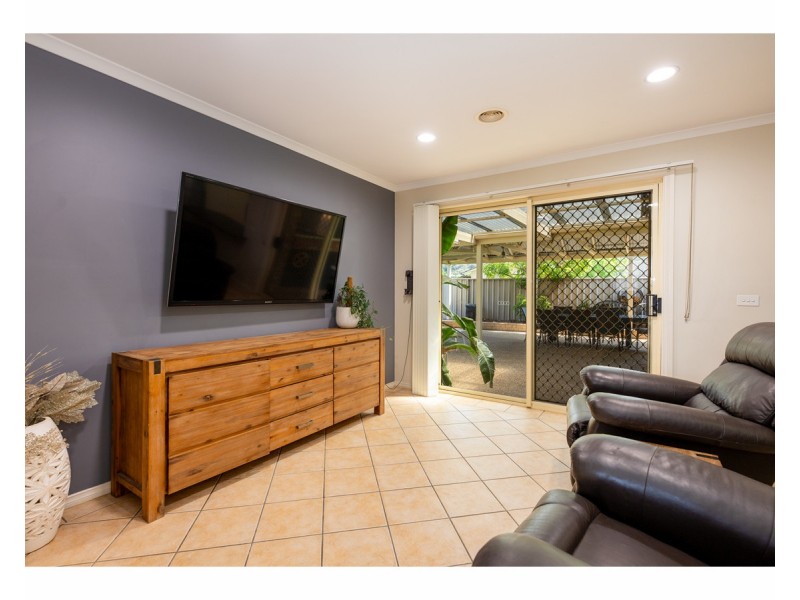 24 Fairbairn Street, Glenroy NSW 2640