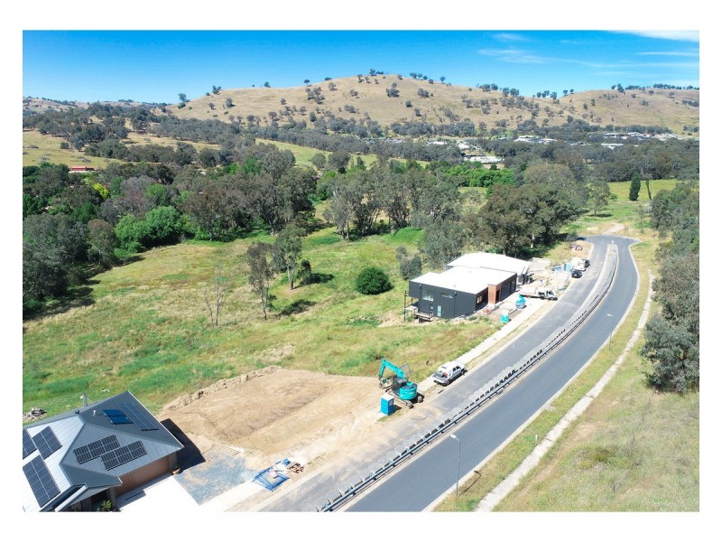 70 Clarendon Avenue, Wodonga VIC 3690