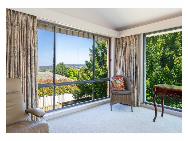 10 Hampton Court, East Albury NSW 2640