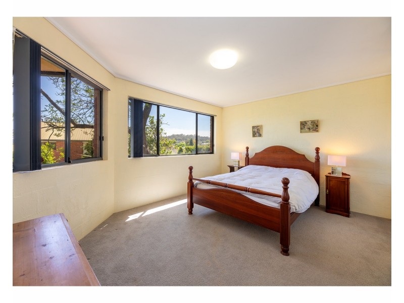 10 Hampton Court, East Albury NSW 2640