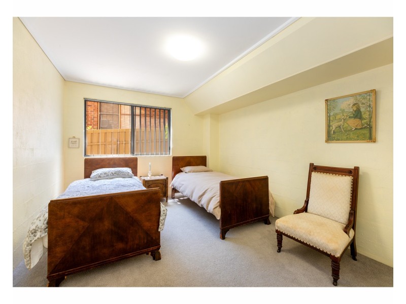 10 Hampton Court, East Albury NSW 2640