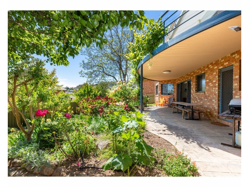 10 Hampton Court, East Albury NSW 2640