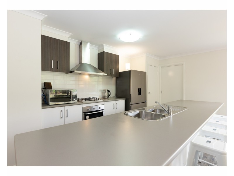 42 and 42a Strauss Street, Springdale Heights NSW 2641