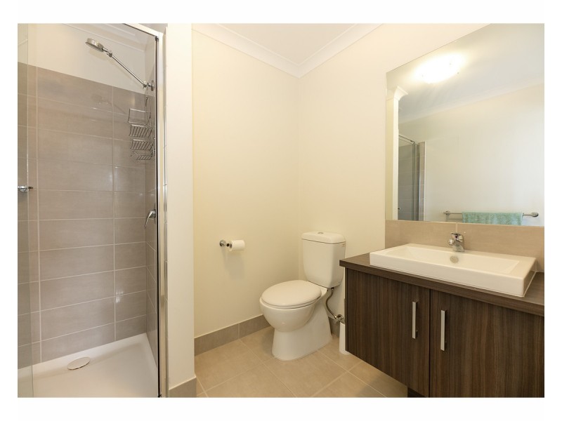 42 and 42a Strauss Street, Springdale Heights NSW 2641