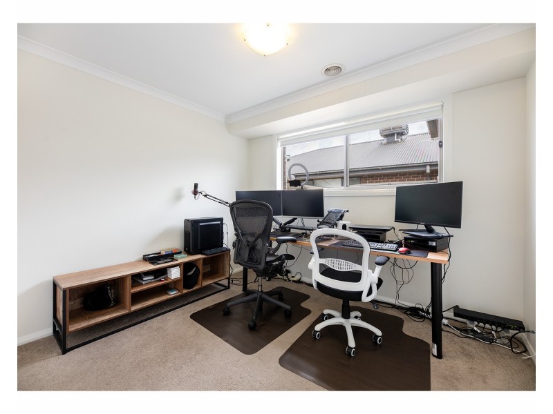 42 and 42a Strauss Street, Springdale Heights NSW 2641