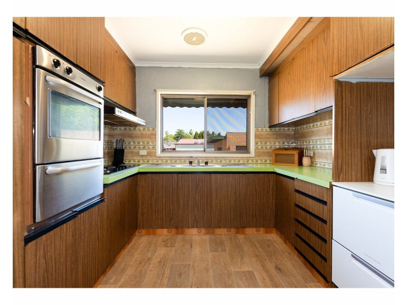 521 Kaitlers Road, Lavington NSW 2641