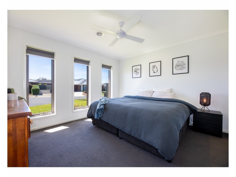 9 Lorikeet Close, Thurgoona NSW 2640