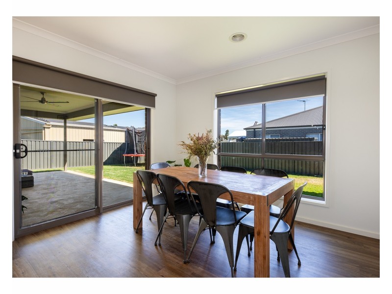 9 Lorikeet Close, Thurgoona NSW 2640