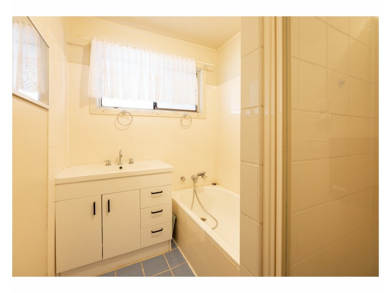 2 Elizabeth Street, Culcairn NSW 2660