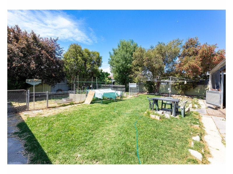 2 Elizabeth Street, Culcairn NSW 2660