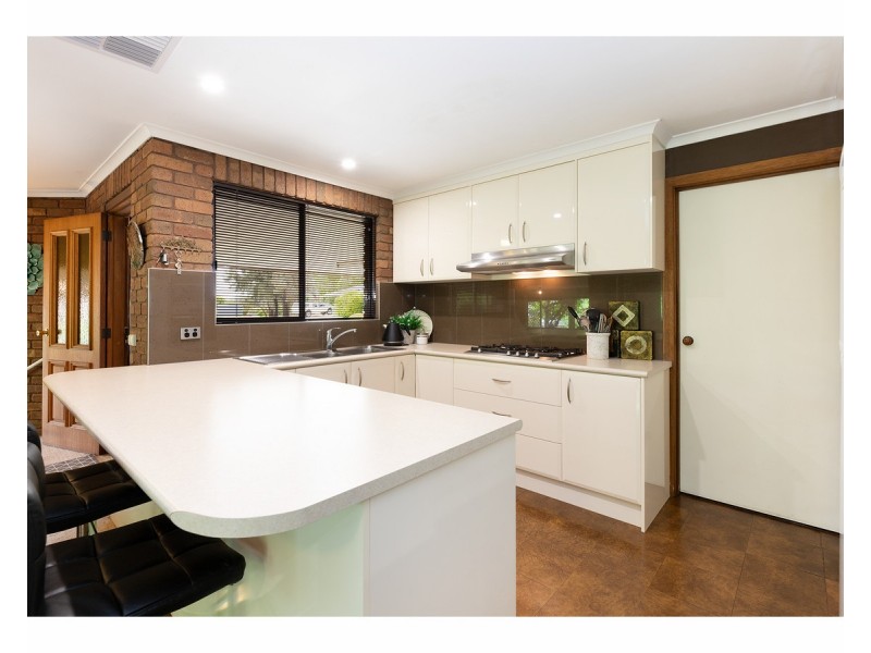 18 Cook Place, West Wodonga VIC 3690