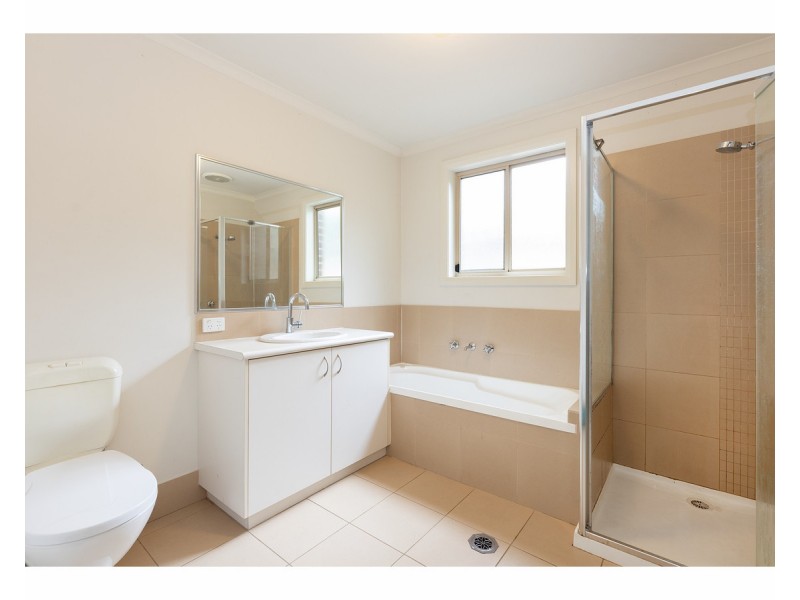 2/24 Tallowwood Street, Thurgoona NSW 2640