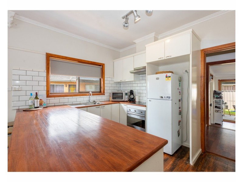 1/481 Kotthoff Street, Lavington NSW 2641