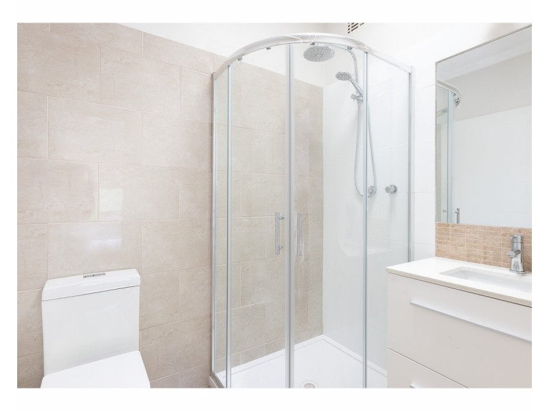 1/481 Kotthoff Street, Lavington NSW 2641