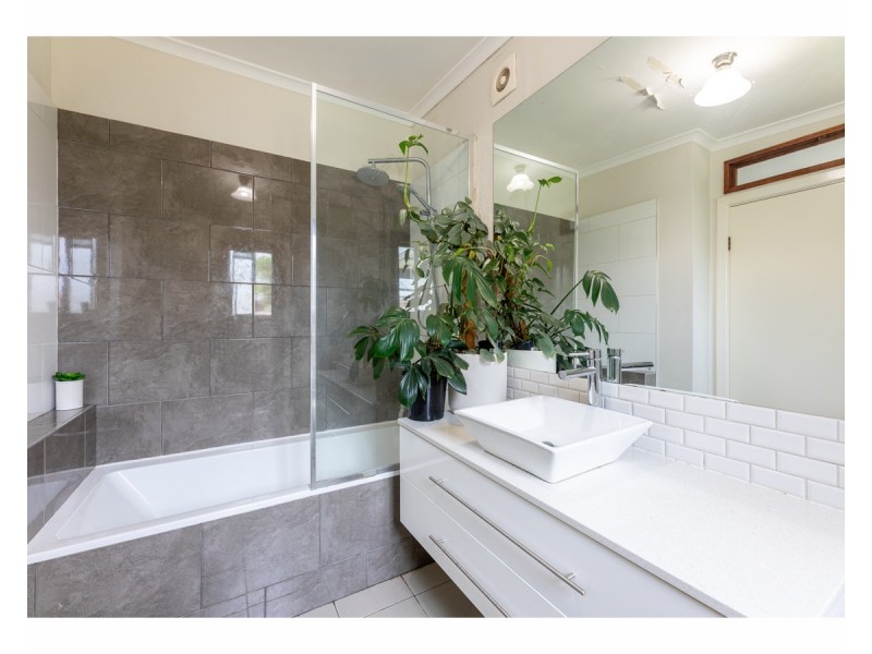 1/481 Kotthoff Street, Lavington NSW 2641