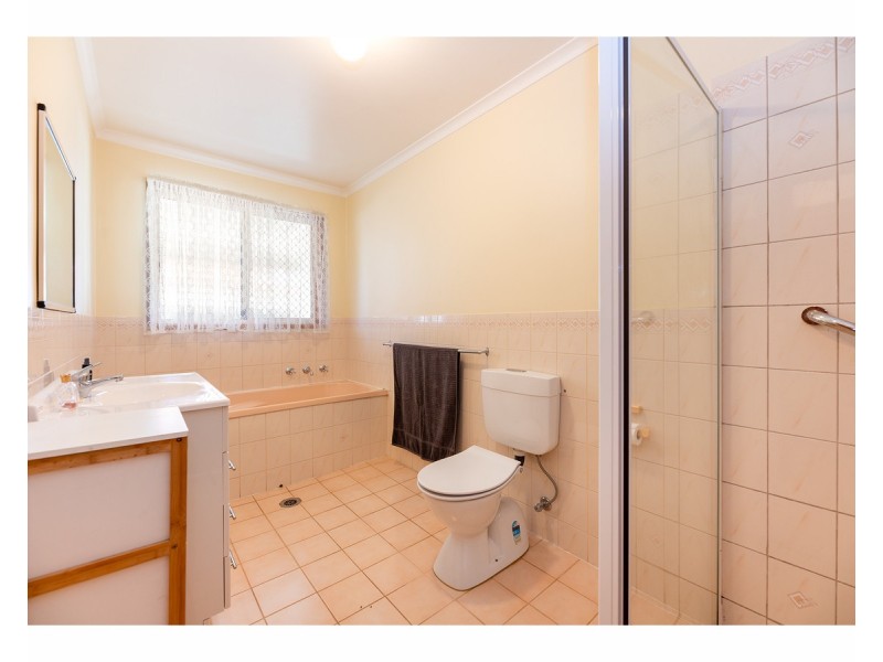 4/7 Kambora Court, Lavington NSW 2641