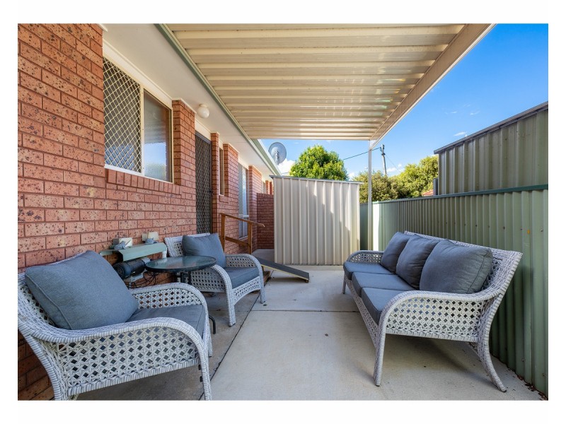 4/7 Kambora Court, Lavington NSW 2641