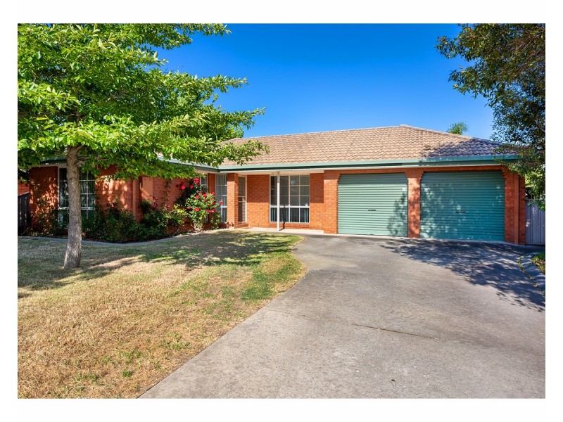 33 Dundee Drive, Wodonga VIC 3690
