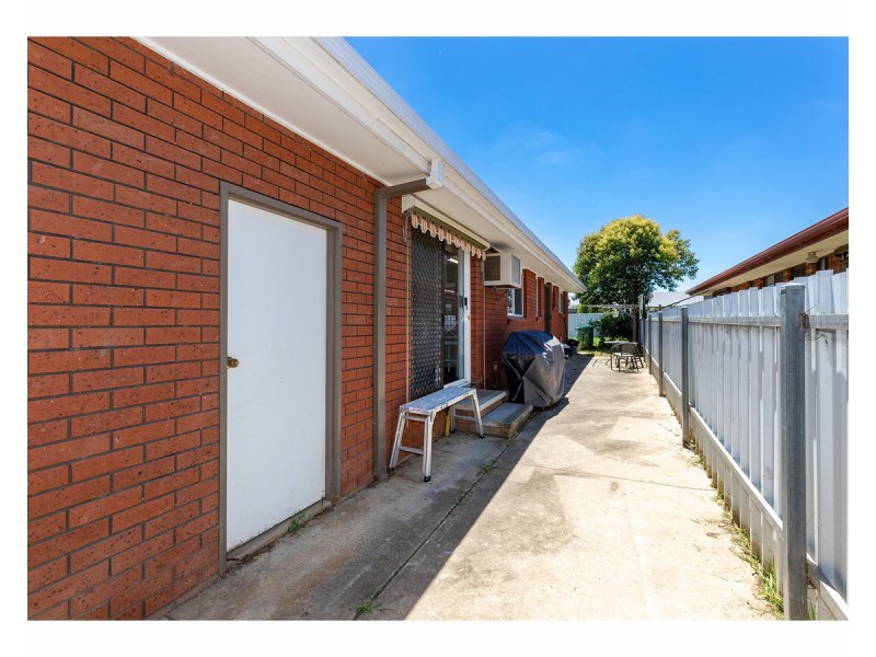 2/482 Heriot Street, Lavington NSW 2641