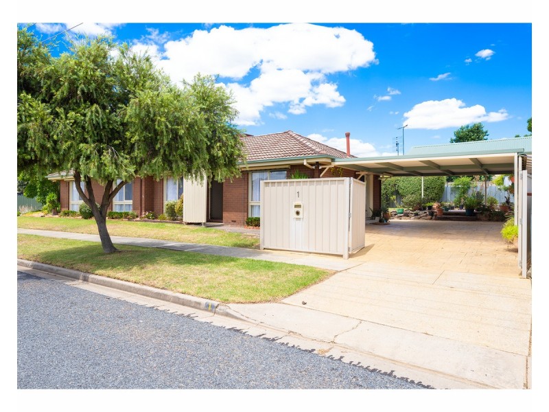 1 Stevenson Street, West Wodonga VIC 3690