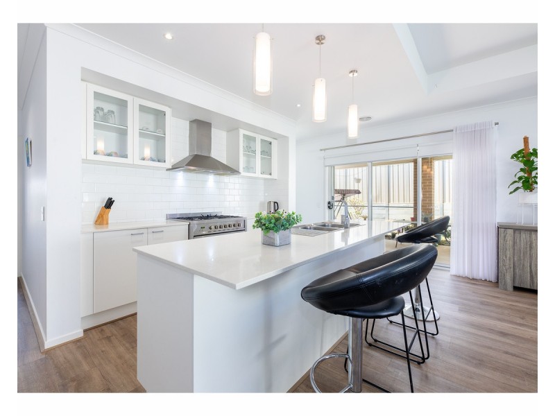 24 Lowerson Way, Wodonga VIC 3690