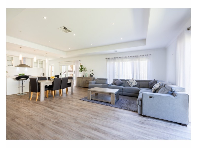 24 Lowerson Way, Wodonga VIC 3690