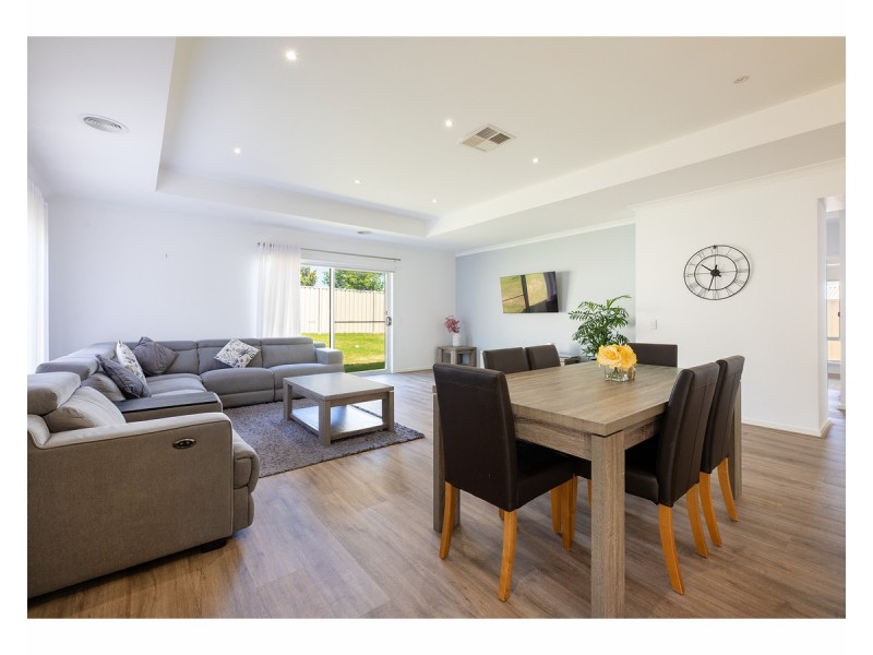 24 Lowerson Way, Wodonga VIC 3690