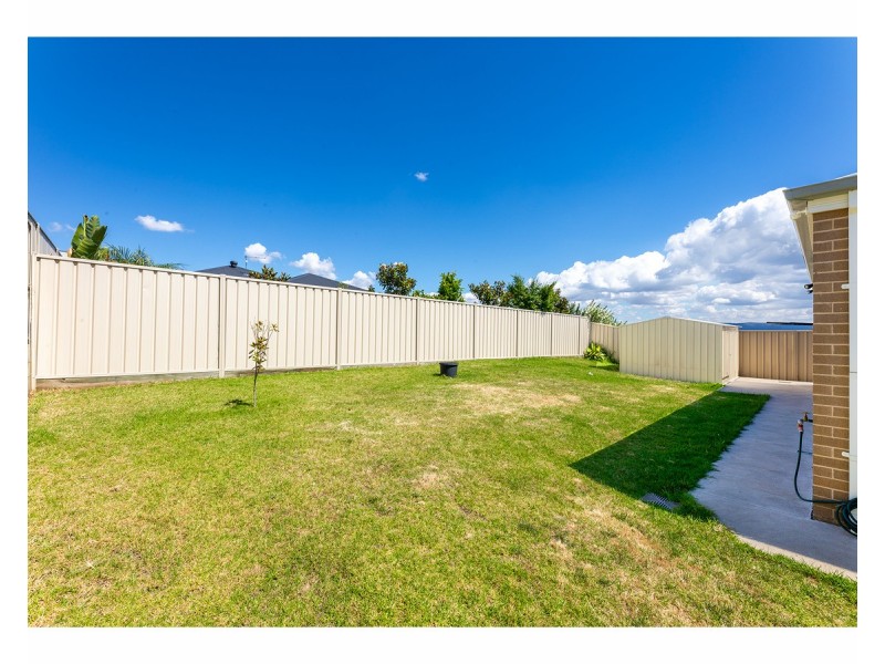 24 Lowerson Way, Wodonga VIC 3690
