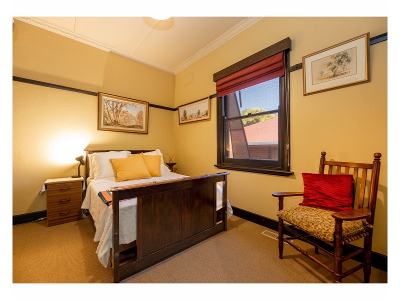 330 Donovan Street, East Albury NSW 2640