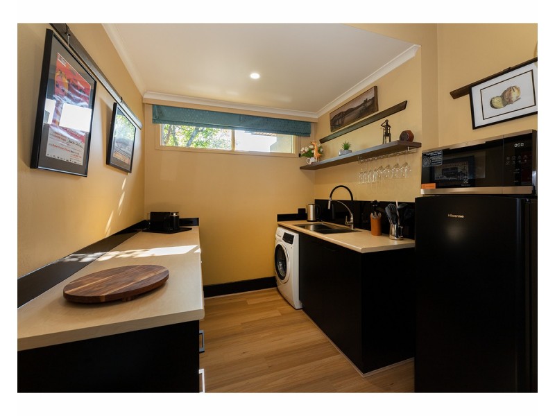 330 Donovan Street, East Albury NSW 2640