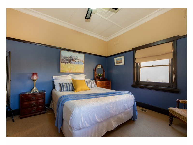 330 Donovan Street, East Albury NSW 2640