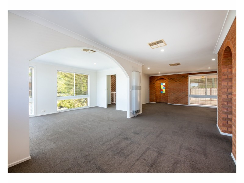 3 Michelle Avenue, Lavington NSW 2641