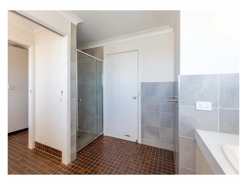 3 Michelle Avenue, Lavington NSW 2641