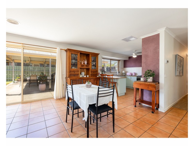 3 Valerie Way, Lavington NSW 2641