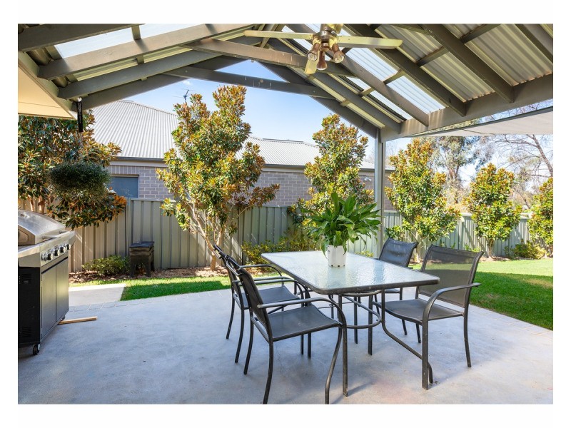 17 Redbox Drive, Thurgoona NSW 2640