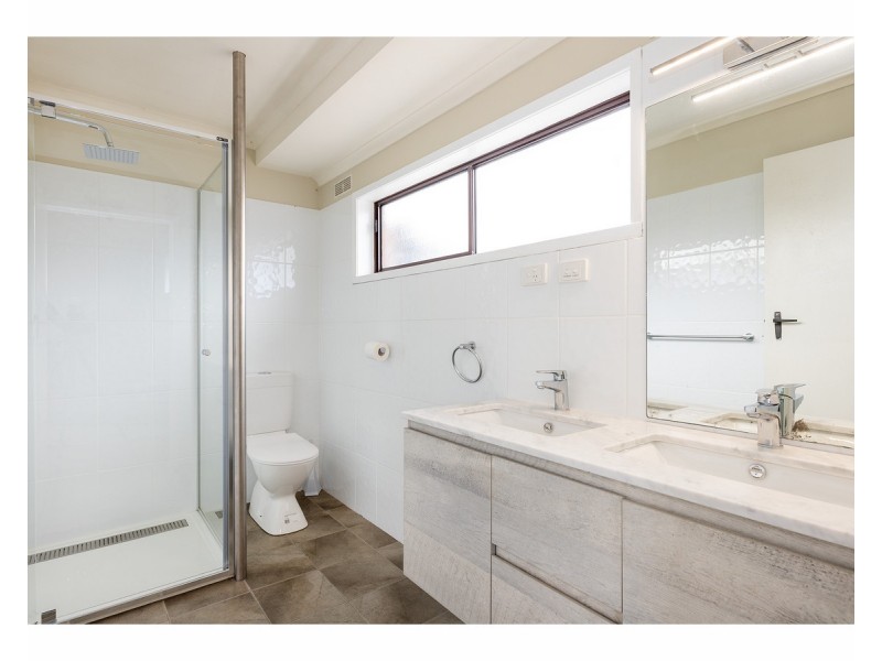 554 Regina Avenue, North Albury NSW 2640