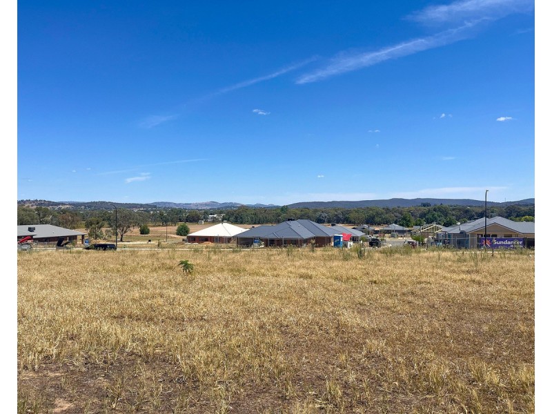 25 Whitewater Terrace, Thurgoona NSW 2640